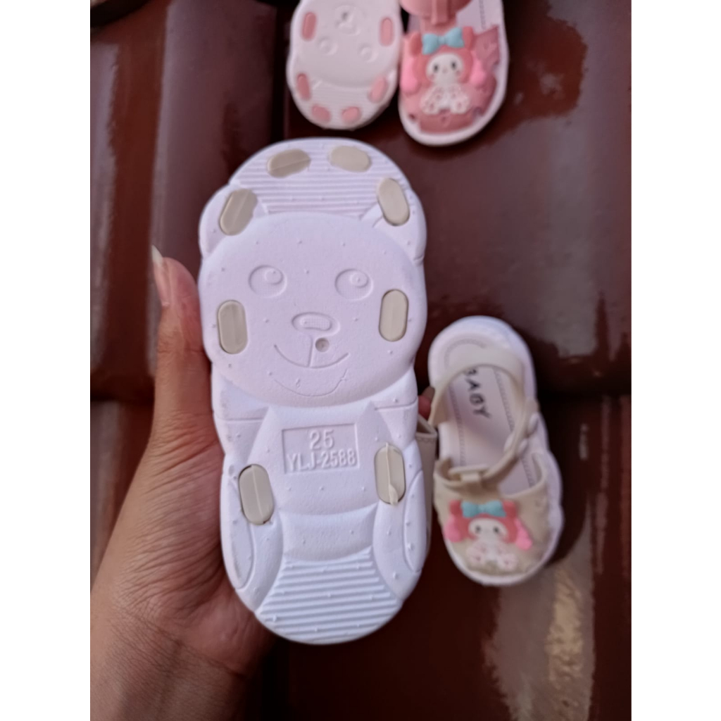 sandal sepatu tali anak perempuan motif lucu bahan karet import 2588-A1 (21-25) sadal anak terbaru