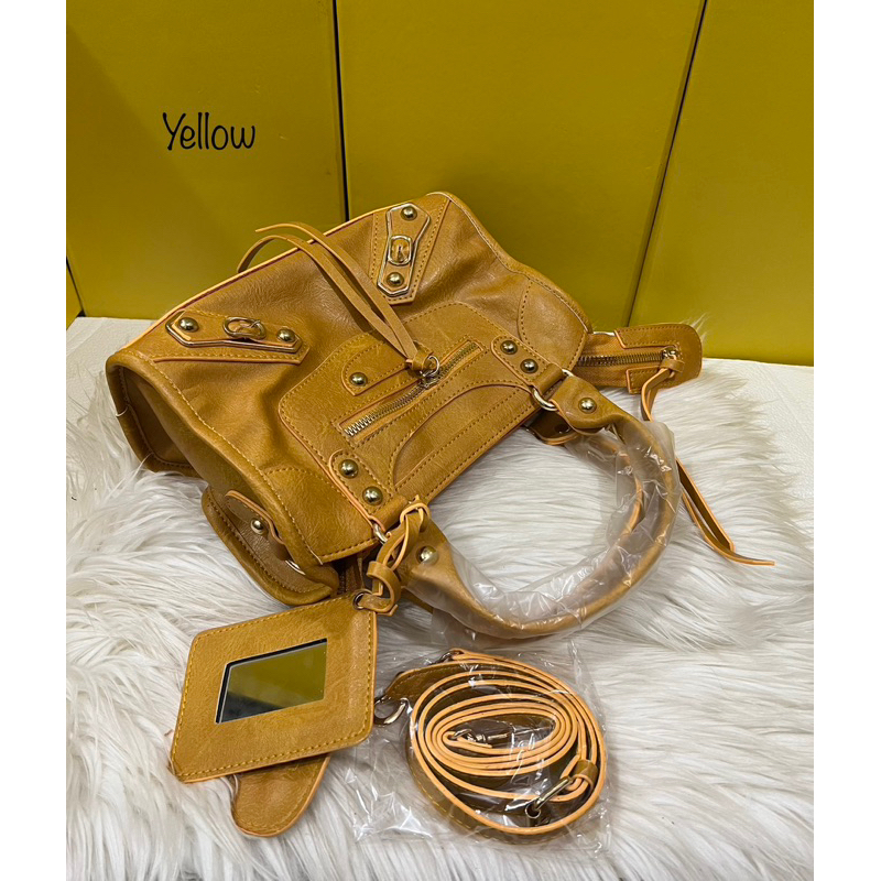 BOLONSTORE_Tas B*lenci*ga Edge Tas Selempang Wanita Medium Import