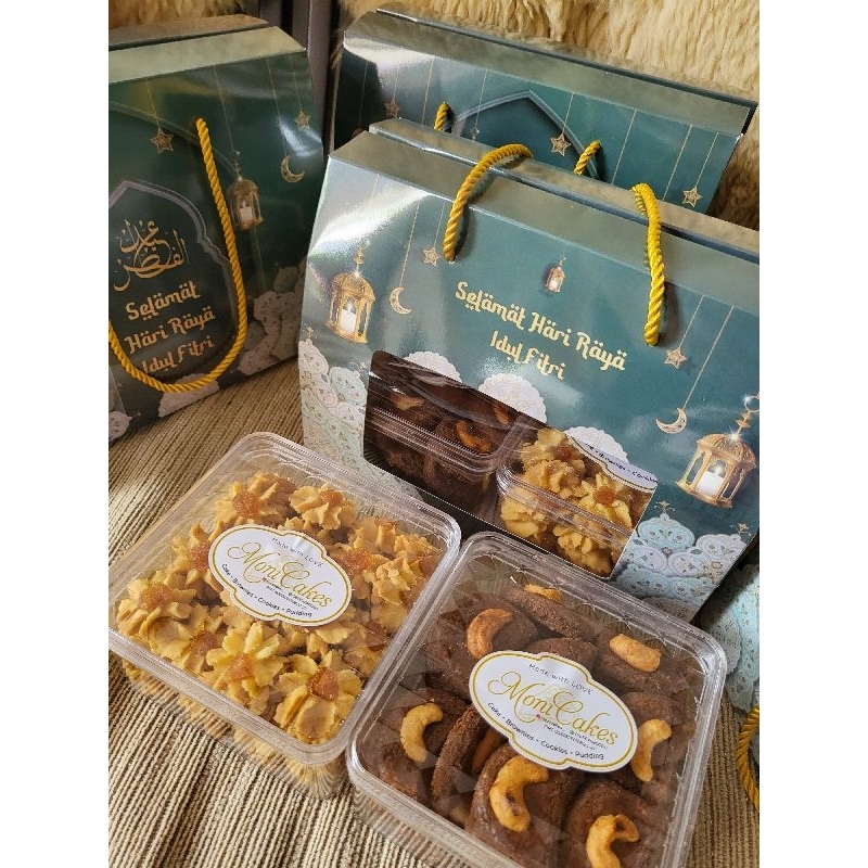 

HAMPERS IDUL FITRI ISI 3 TOPLES 350GR