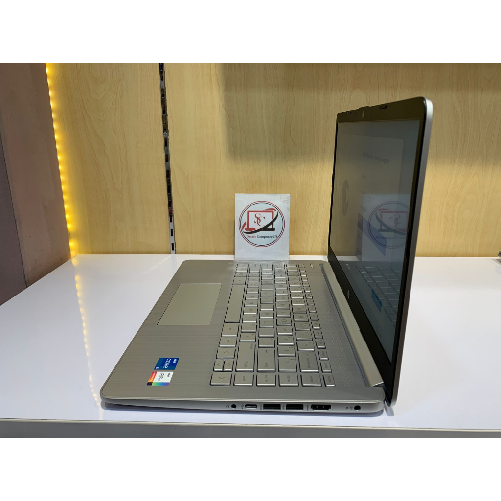 Laptop HP 14 Intel I5 1135G7 12GB 256GB Intel Iris Xe 14 HD Win11 Home