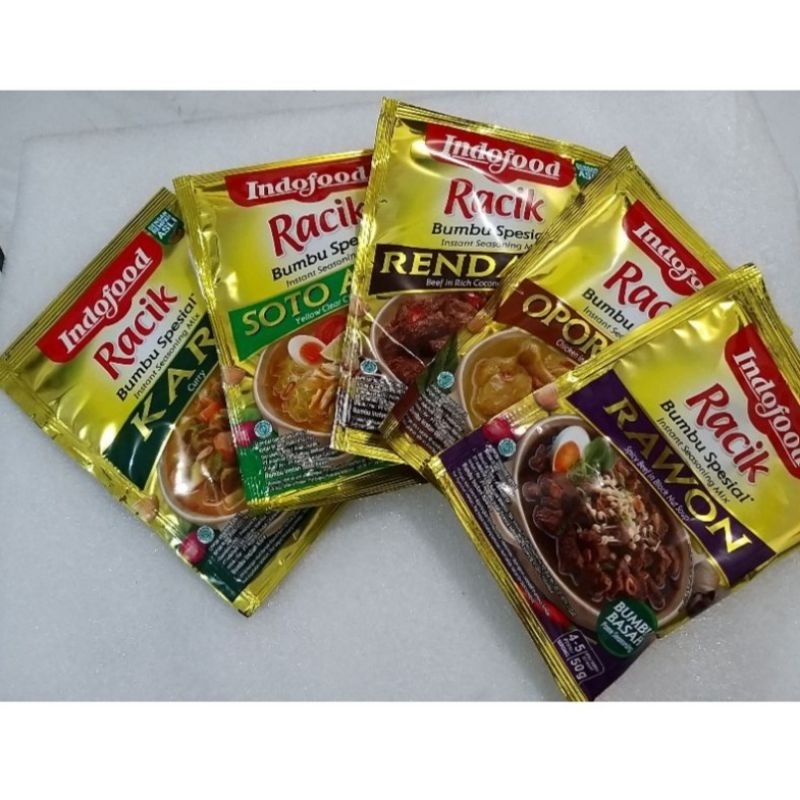 

INDOFOOD BUMBU RACIK RENDANG OPOR AYAM 45GRAM