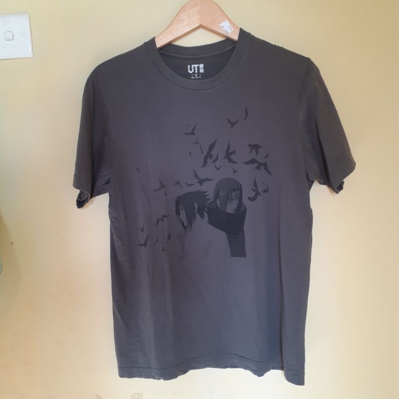 Pre.loved Uniqlo Original Naruto Itachi Sasuke Kaos Shirt