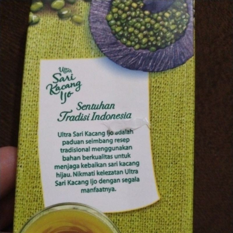 ultra sari kacang ijo 250ml.