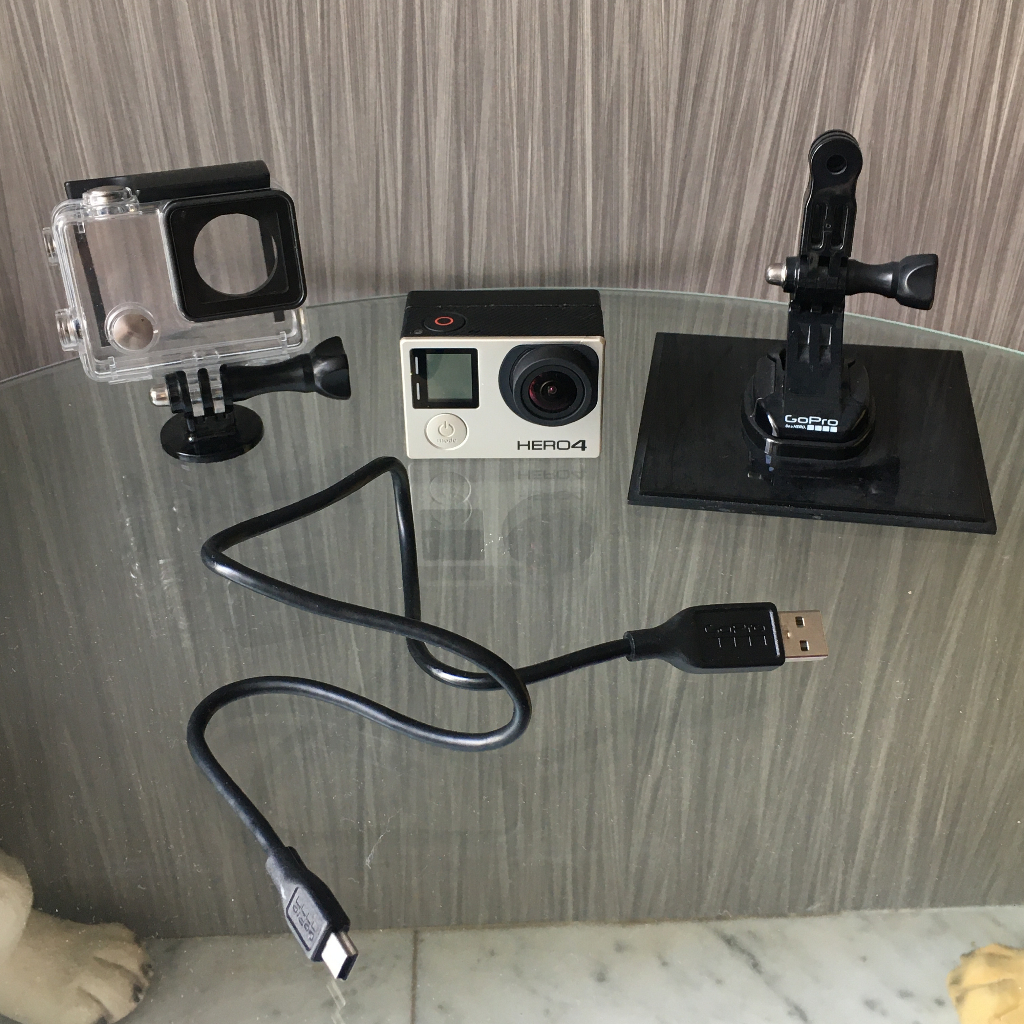 GoPro Hero 4 Preloved LCD Bacpac Waterproof Housing Kamera Action