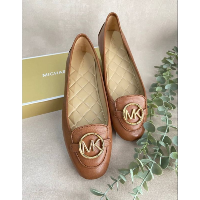 Sepatu Wanita MK original Lillie Leather Luggage size 7.5