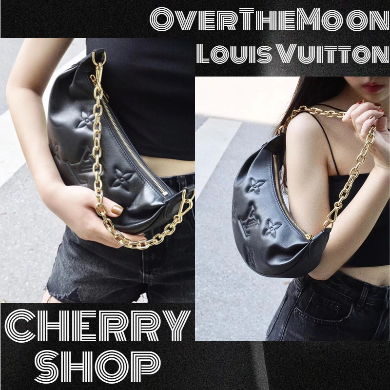 ✨100% authentic Louis Vuitton OverTheMoon handbag LV ladies crescent bag shoulder bag chain bag mess