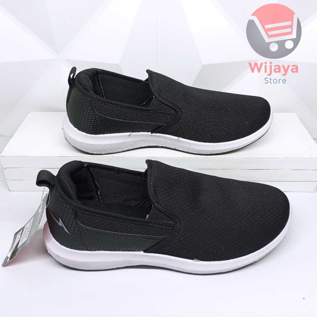 Sepatu Slip On Pria Ando 39-43 Hitam Polos Putih Cocok untuk Aktivitas Sekolah maupun Gaya Kasual Hovix