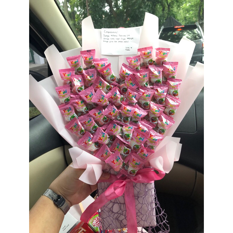 

BOUQUET PERMEN YUPI | BOUQUET WISUDA & GRADUATION | BOUQUET SNACK & MONEY | BOUQUET HADIAH ULANG TAHUN