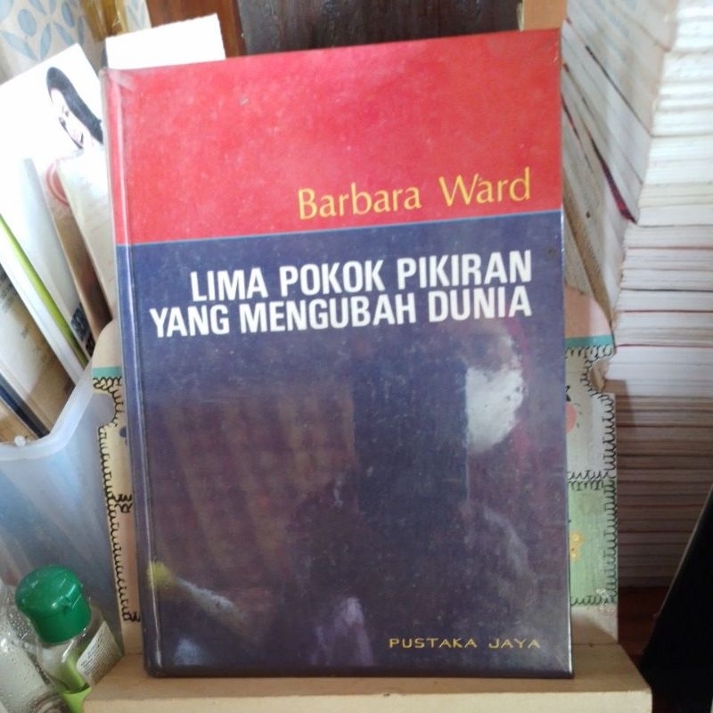 Buku "Lima Pokok Pikiran yang Mengubah Dunia". Barbara Ward