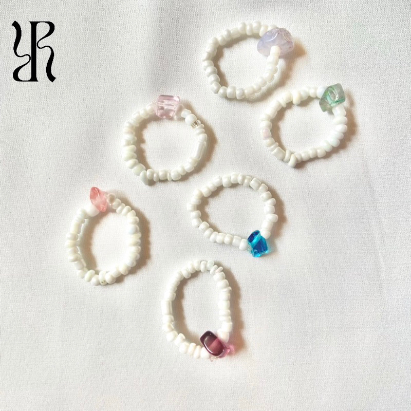 White Stone Ring radesa /Cincin Manik