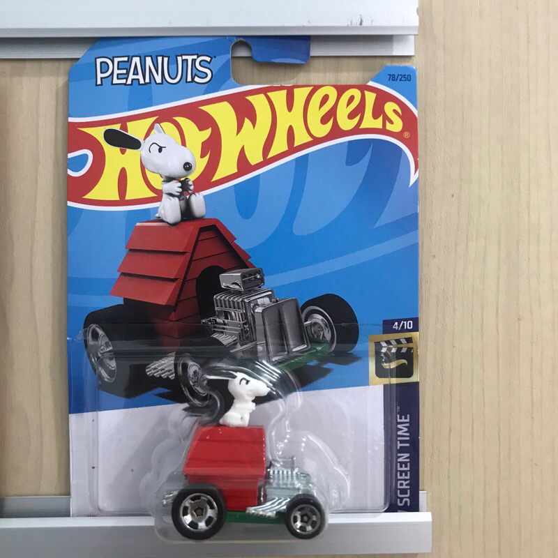 Hot Wheels Snoopy Peanuts HW Screen Time