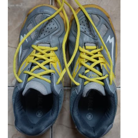 (Preloved) Sepatu Badminton Eagle Flying Claw Jr Size Ukuran 36 Original Warna Kuning / Abu Bekas Se