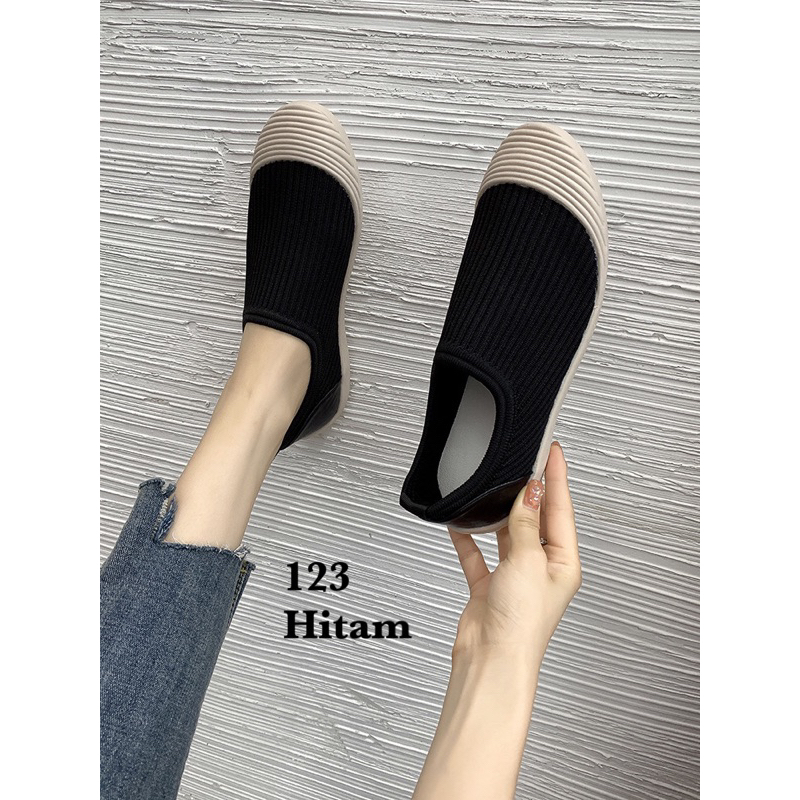 SEPATU SLIP ON ELASTIS 123