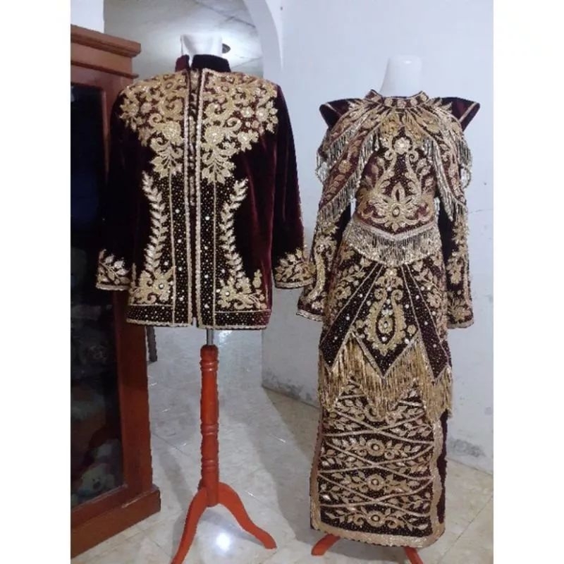 Baju Pengantin Pria dan wanita Adat Minangkabau