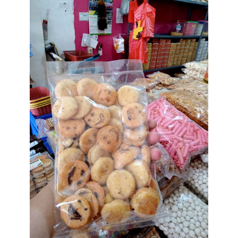 

Bolu kering smile mini 160 gram