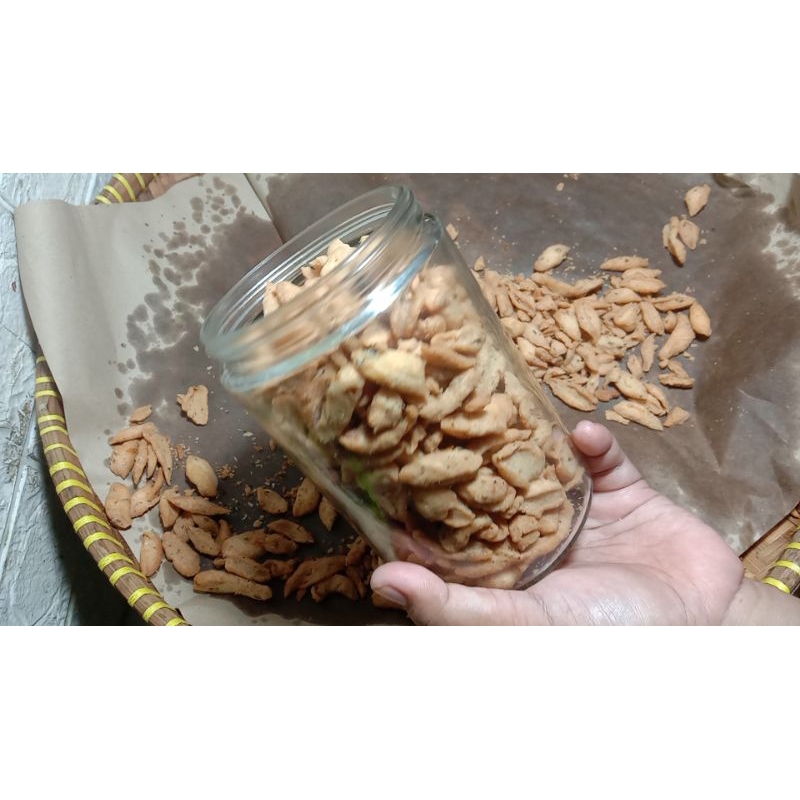 

Kue BAWANG Gunting 1/2 kg