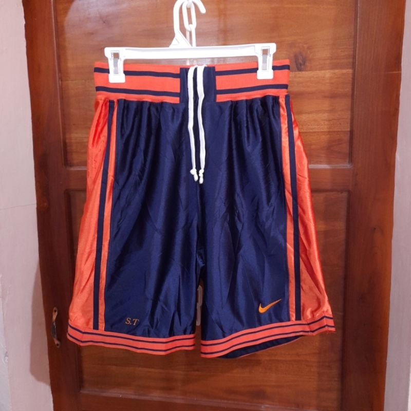 Celana olahraga Nike