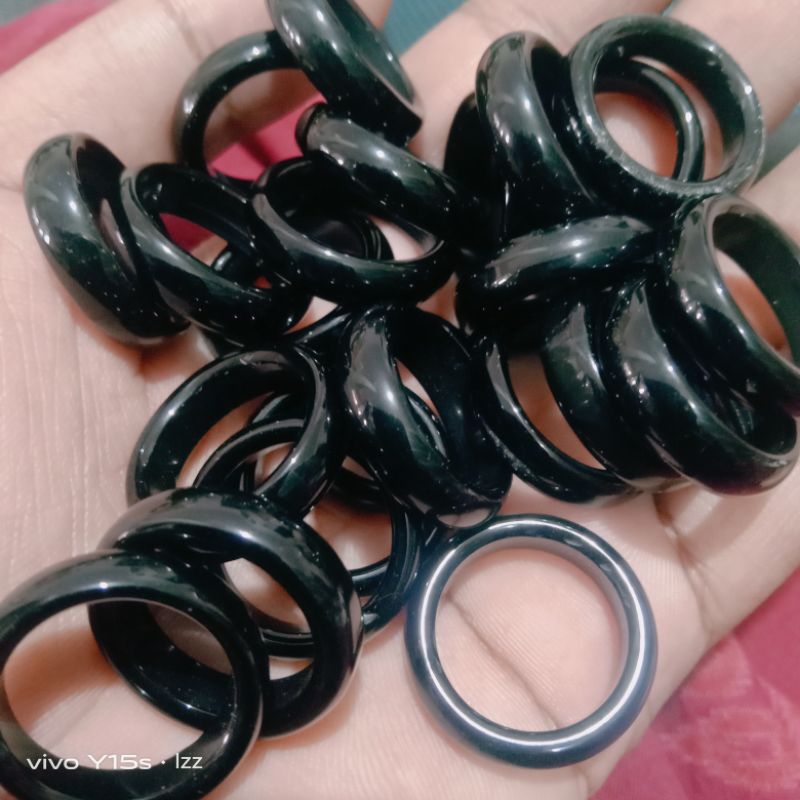 Cincin batu black jade top