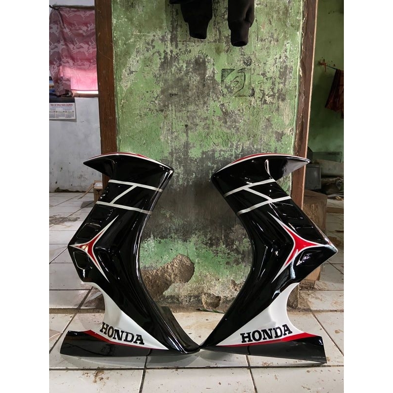 Half fairing new megapro