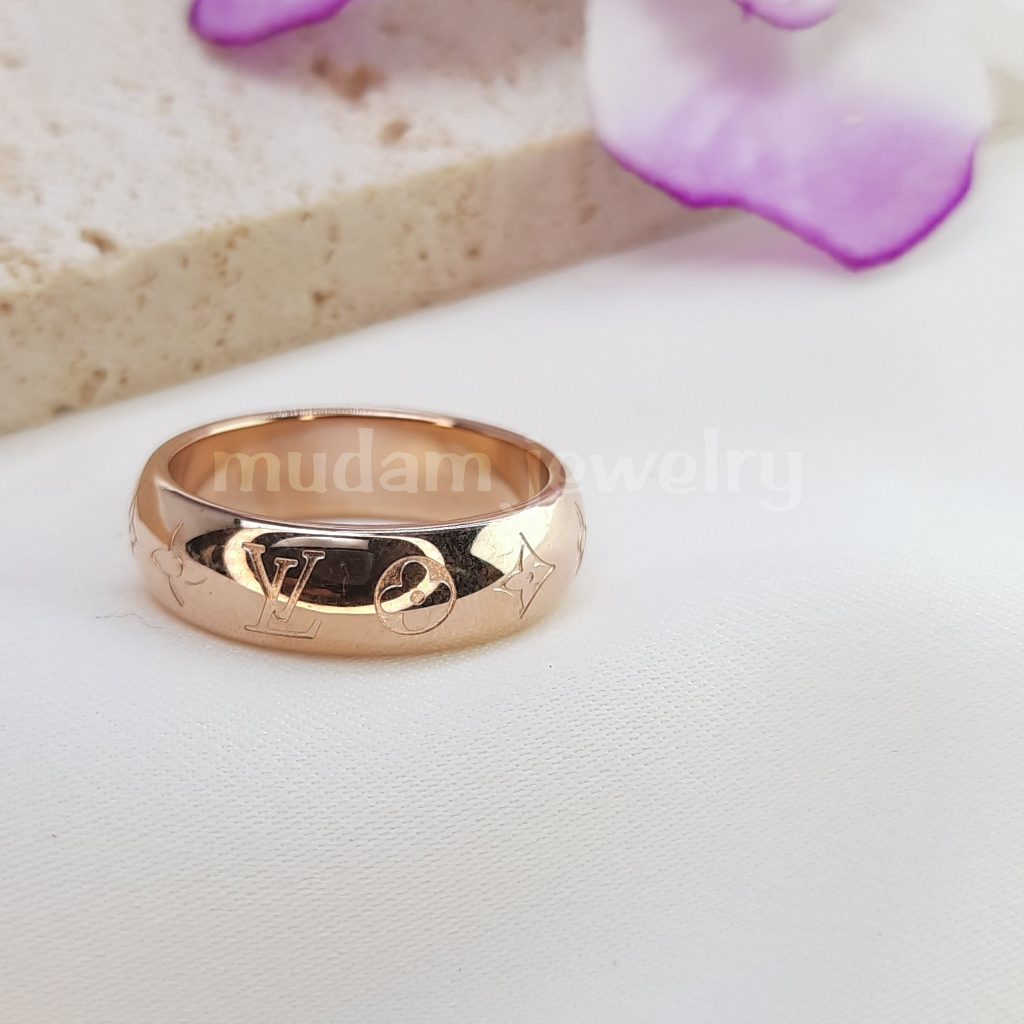 Cincin Titanium L* Dengan Embos Tersedia Warna Gold