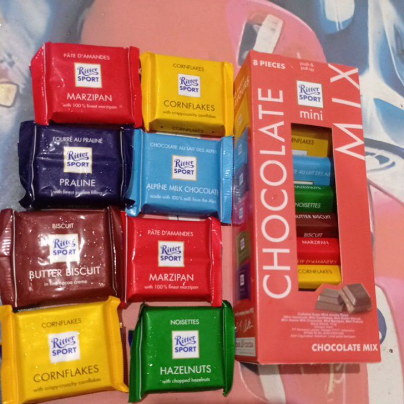 

Riter sport mini chocolate mix aneka coklat dengan kacang hazel coklat