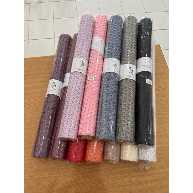 

Mesh Kain Jaring Buket Bunga Motif Bolong Bulat Korea