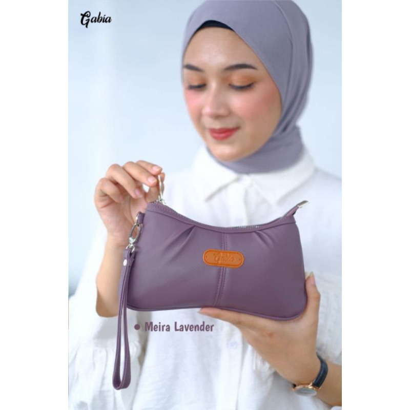 Pouch Meira By Gabia, Pouch Tempat Kunci &amp; Uang Anti Air Muat Hp