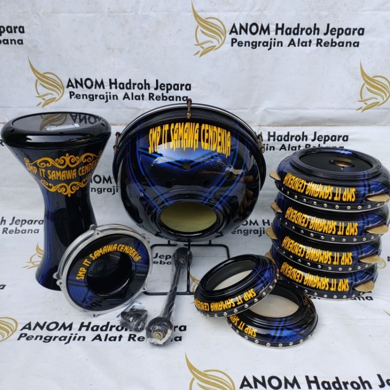 Alat Rebana Hadroh dan Tulisan Nama Mejelis