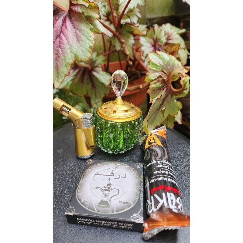 Paket Hemat Bakar Bukhur terdiri dari Mabkhara / tempat bakar dupa , Arang , Korek , dan Bukhur