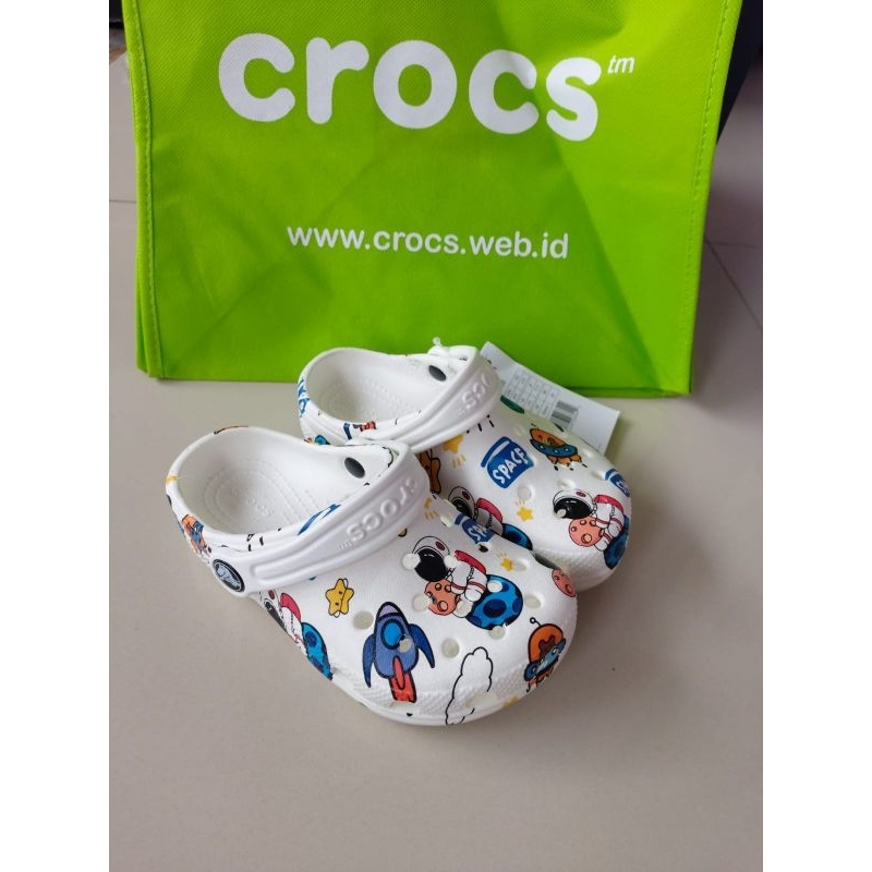 Sandal Crocs Classic Clog kids motif / Sandal anak crocs Classic clog Motif