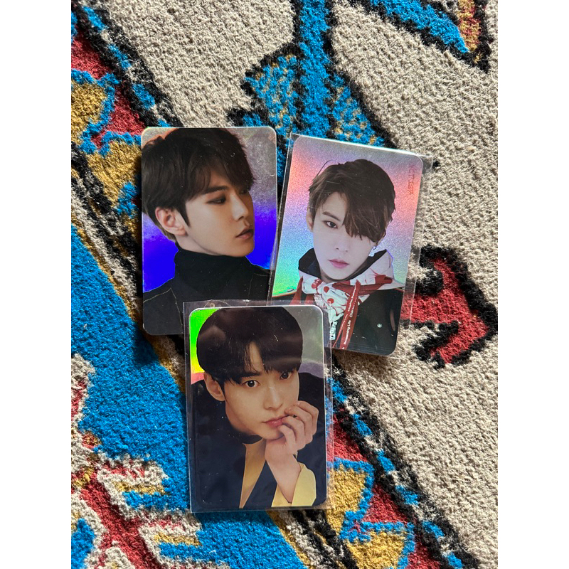 DOYOUNG KEYRING SUPERHUMAN HOLO STANDEE SUPERHUMAN NCT 127 FREE HOLO NCT 2018