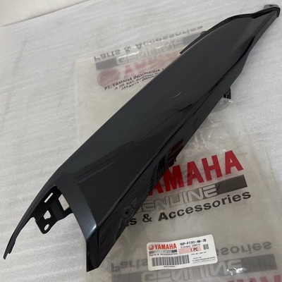 COVER SAMBUNGAN BODY / SIRIP TUTUP BODY [KANAN]  SOUL GT  [1KP-F1741-00-7B]