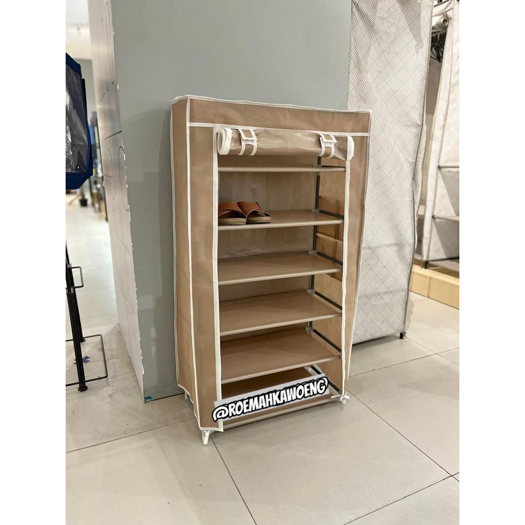 Rak Sepatu tertutup