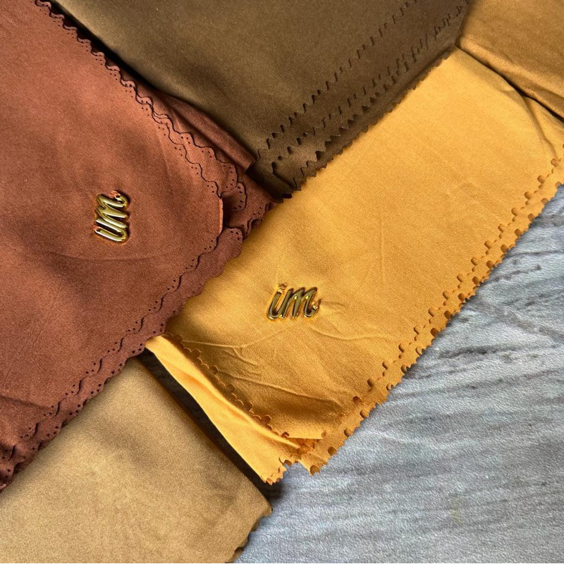 Segiempat Hijab Voal Miracle Premium Hijabnah