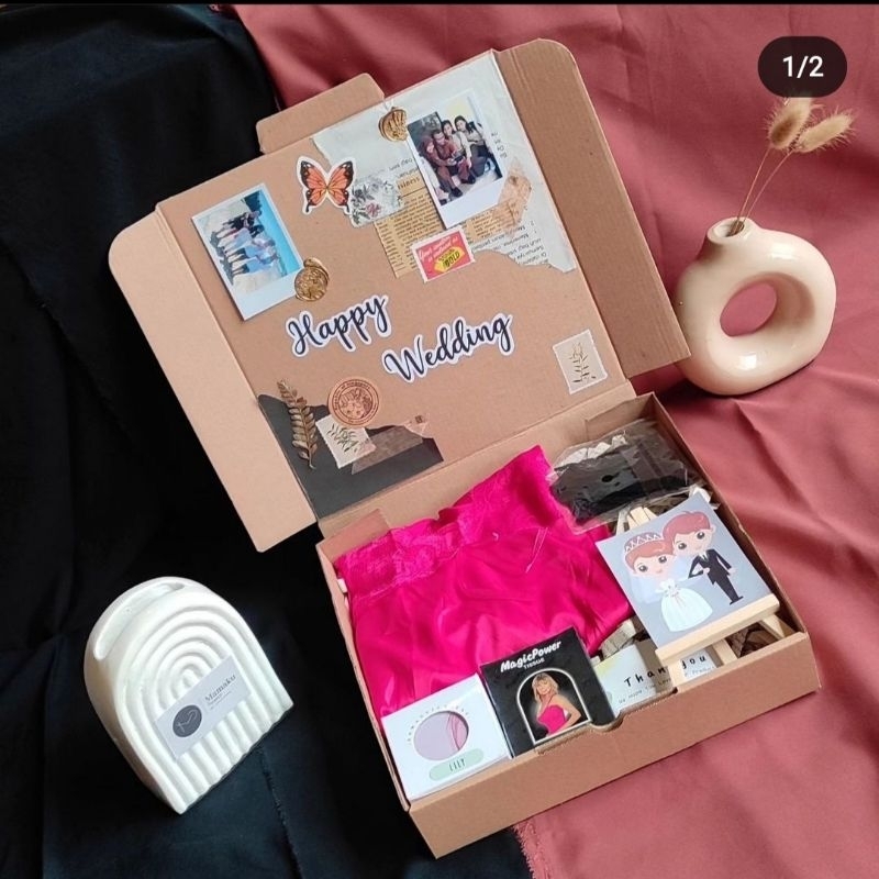 

Gift Box Wedding / Hampers Wedding / Kado Nikahan / Lingerie / Aroma Scented Candle