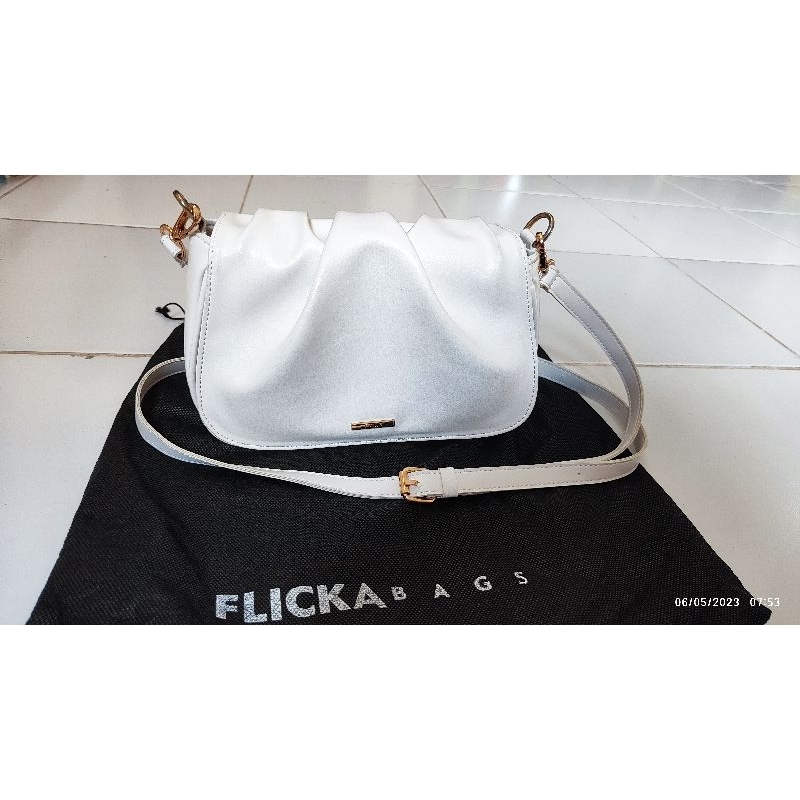 Flicka DD 103 White (Preloved)