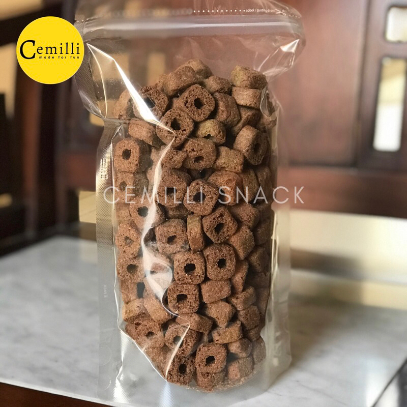 

MOMOGI Stik Makanan Ringan Cokelat