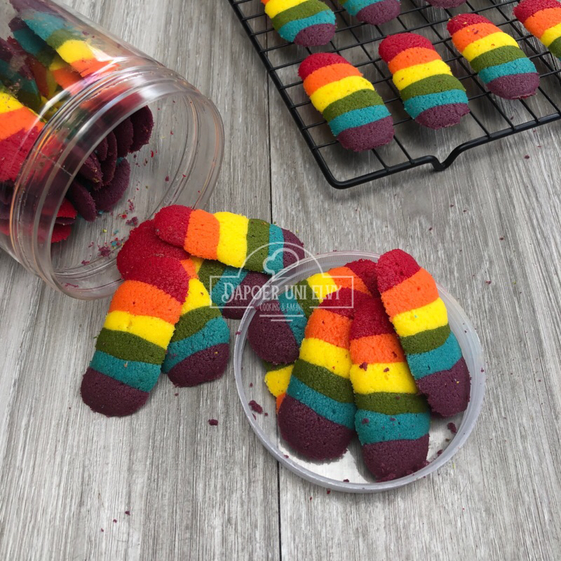 Kue Lidah Kucing Pelangi | Lidah Kucing Rainbow Cookies