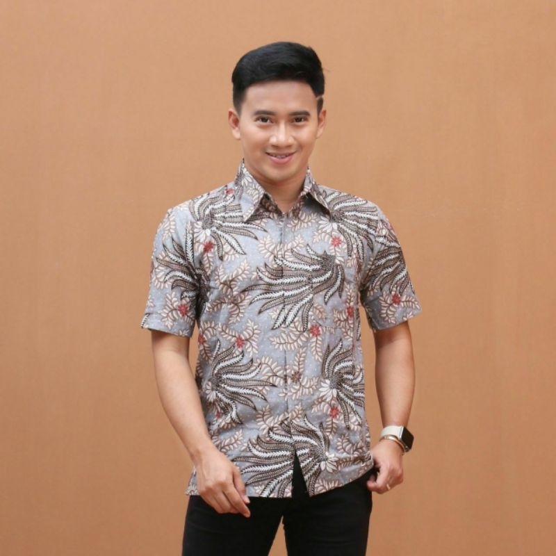 Hem Baju Batik Pria Solo Lengan Pendek Lawasan