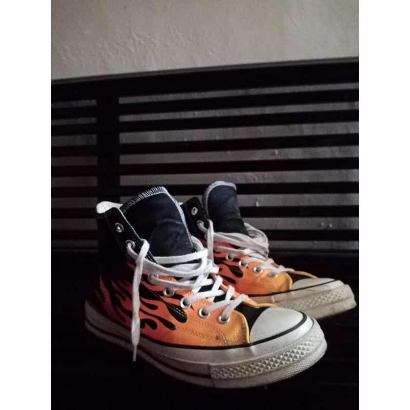 sepatu converse high tema flame ( PT MAP AKTIF )