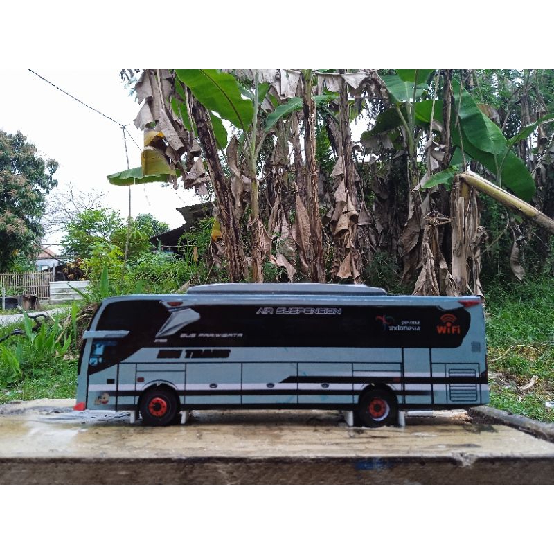 PAPERCRAFT BUS HSI TRANS "SULTAN GRESIK"
