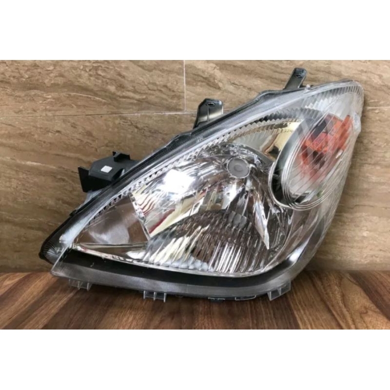 Headlamp Avanza/Xenia VVTI 2007-2011
