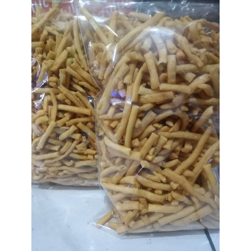 

keripik stik bawang / stik bawang gurih 250 gram-snack Cengkareng Jakarta