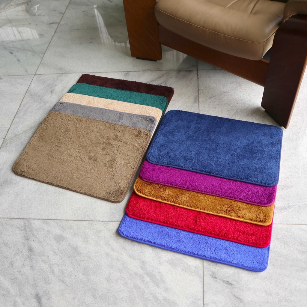 Keset Bulu Microfiber Anti Licin 40 x 60 cm