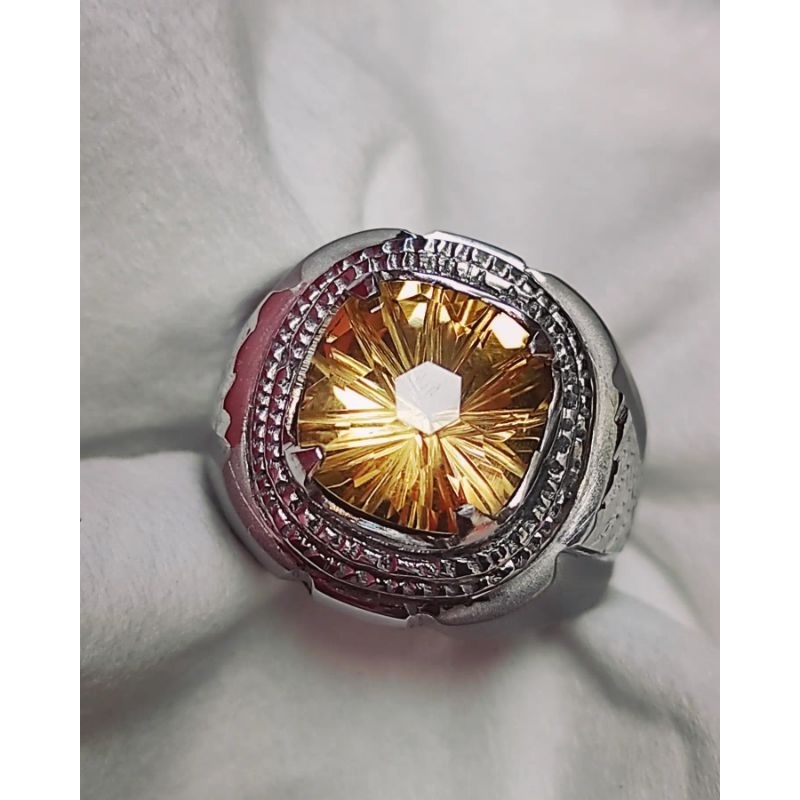 KECUBUNG KUNING GOLD NATURAL BORNEO KALIMANTAN KECUBUNG CUTTING