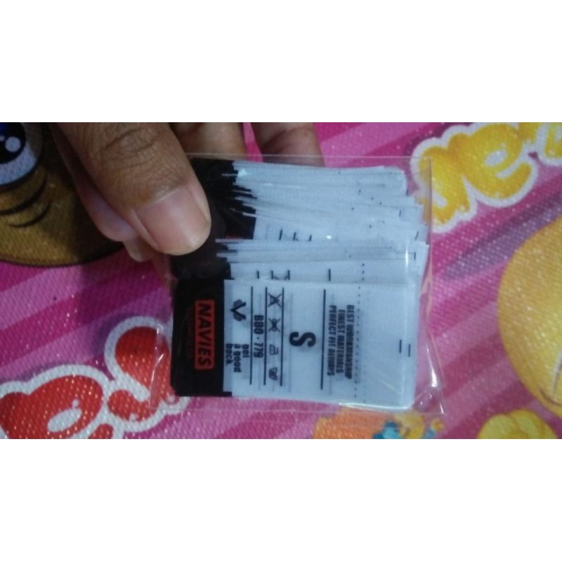 

Label Baju dari bahan satin printing cepat 2.5cmx6.5cm