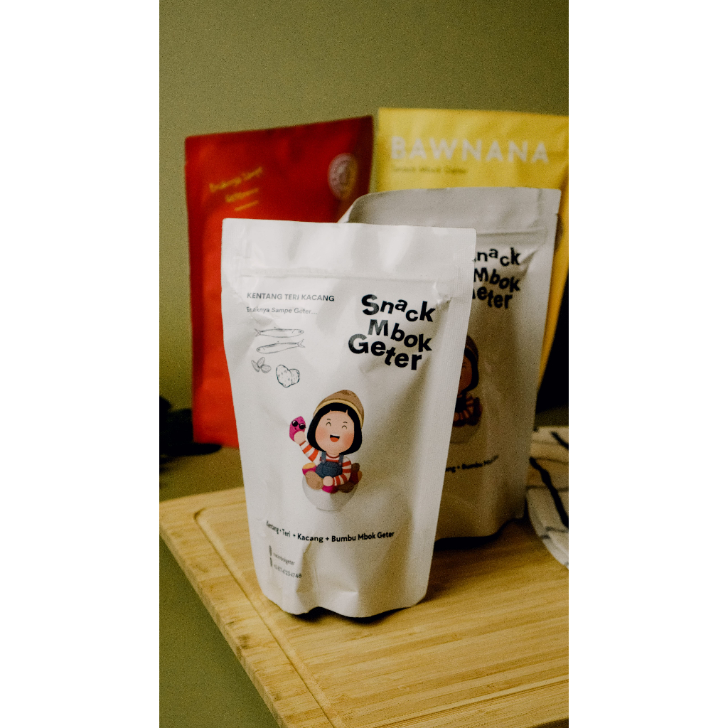 

Snack Keripik Kentang Teri Kacang Gurih Pedas