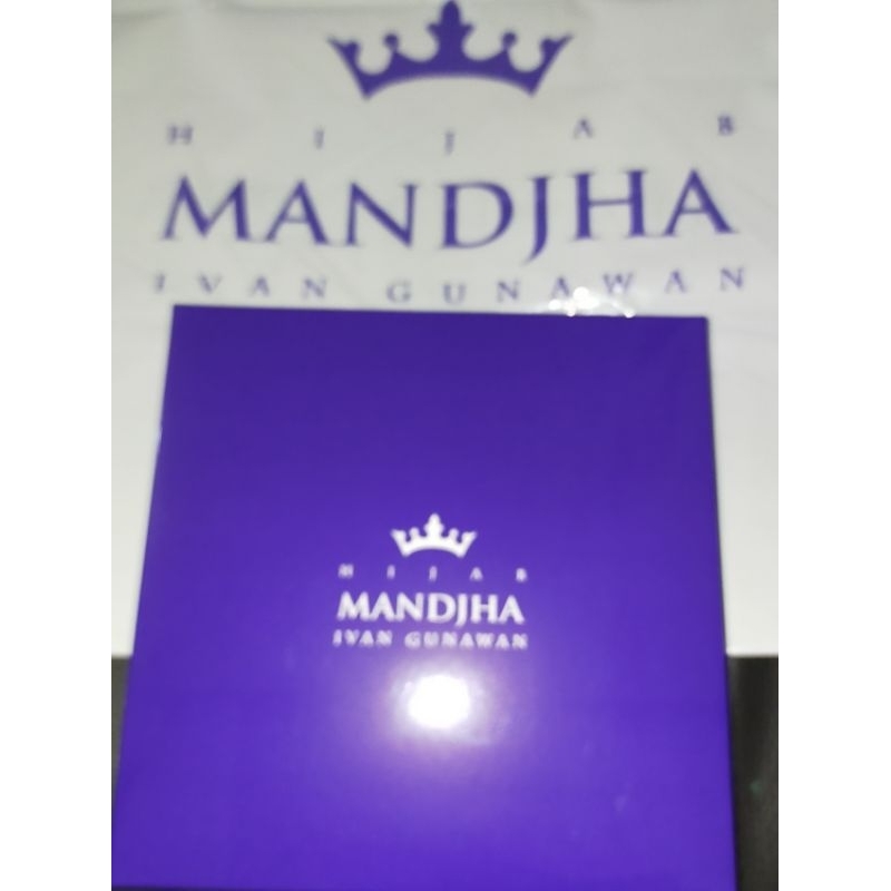

Mandjha 10 Bh Box Kosong Saja Ivan Gunawan
