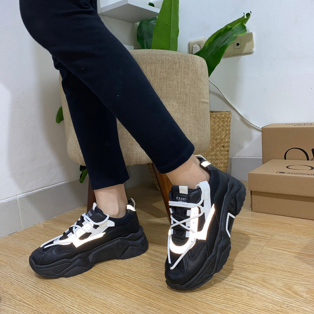 AVANCEID KOLEKSI NYALA Sepatu Sneakers Wanita Olahraga Sport Hitam Import