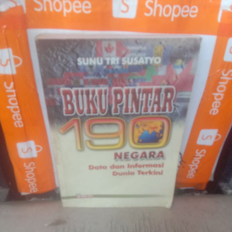 buku pintar 190 negara data dan informasi  dunia terkini